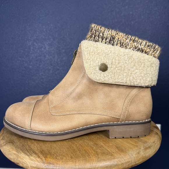 Cliffs by WHITE MOUNTAIN "Duette" Tan Ankle Boots with Knit Cuff, Size 10 WIDE - Picture 2 of 9